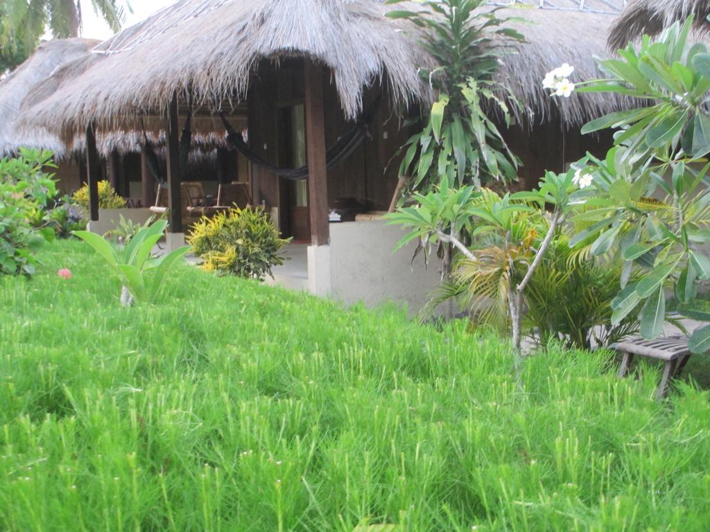 Selong Belanak Bungalows エクステリア 写真