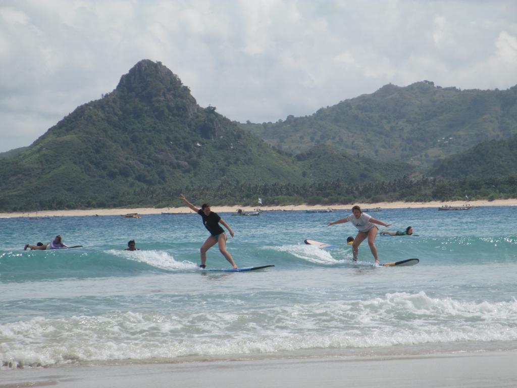 Selong Belanak Bungalows エクステリア 写真