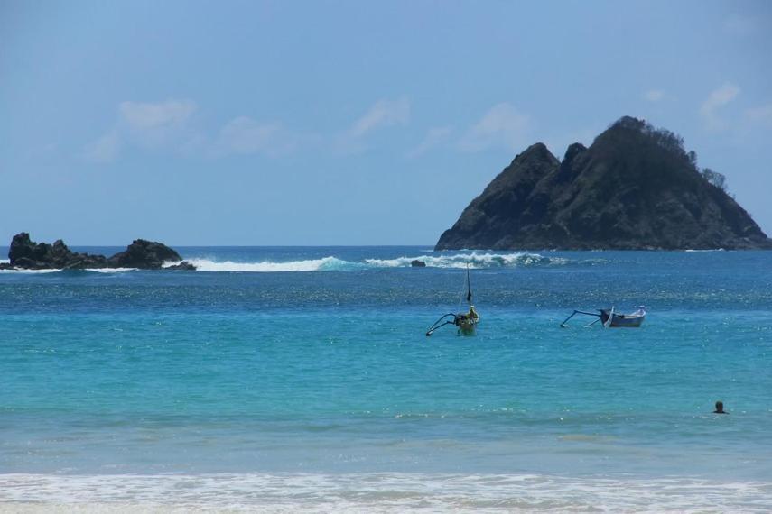 Selong Belanak Bungalows エクステリア 写真